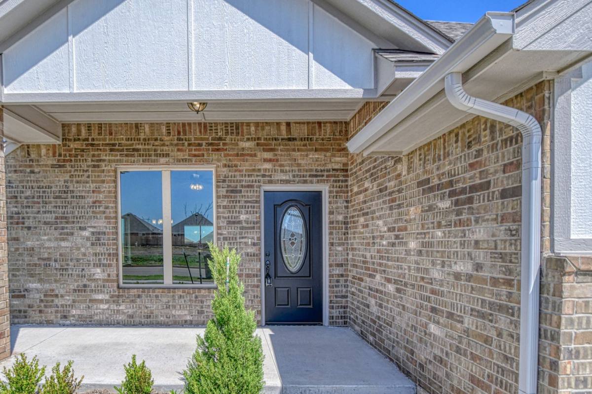House for rent at 9313 NW 142nd St, Yukon, OK 73099