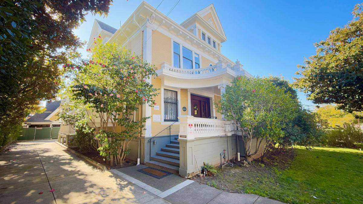 Apartment for rent at 2318 Durant Ave, Berkeley, CA 94704