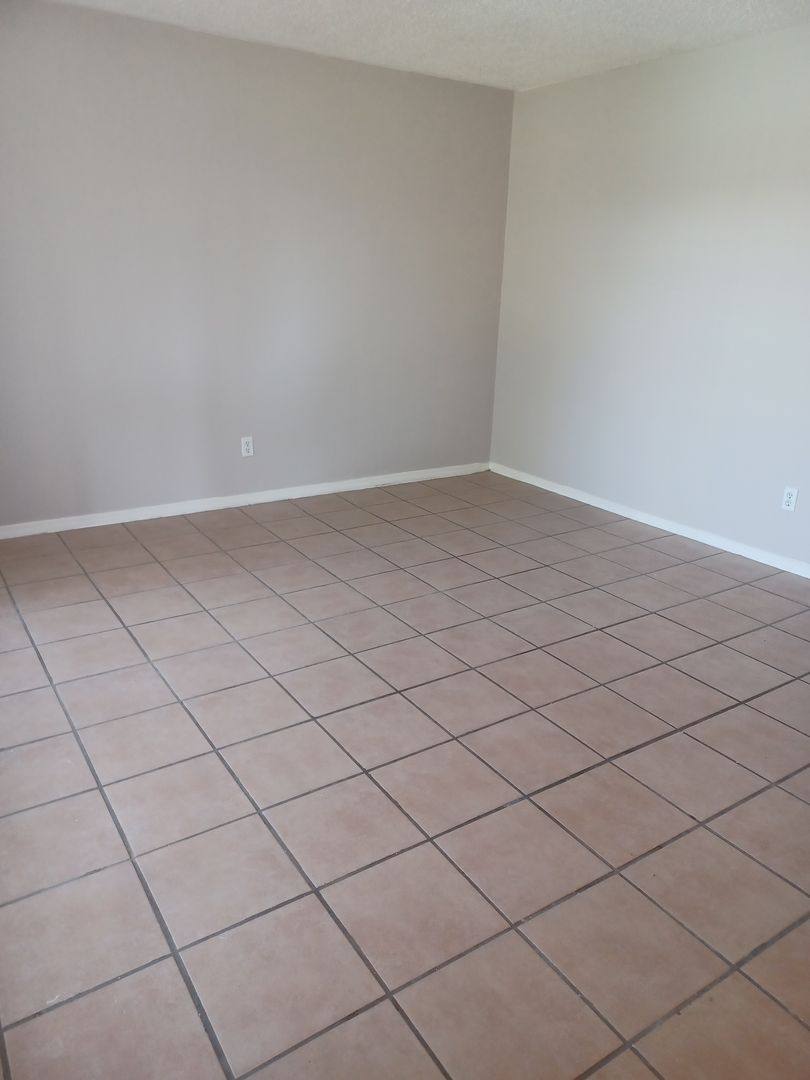 Apartment for rent at 200 Shadow Mountain Dr, El Paso, TX 79912