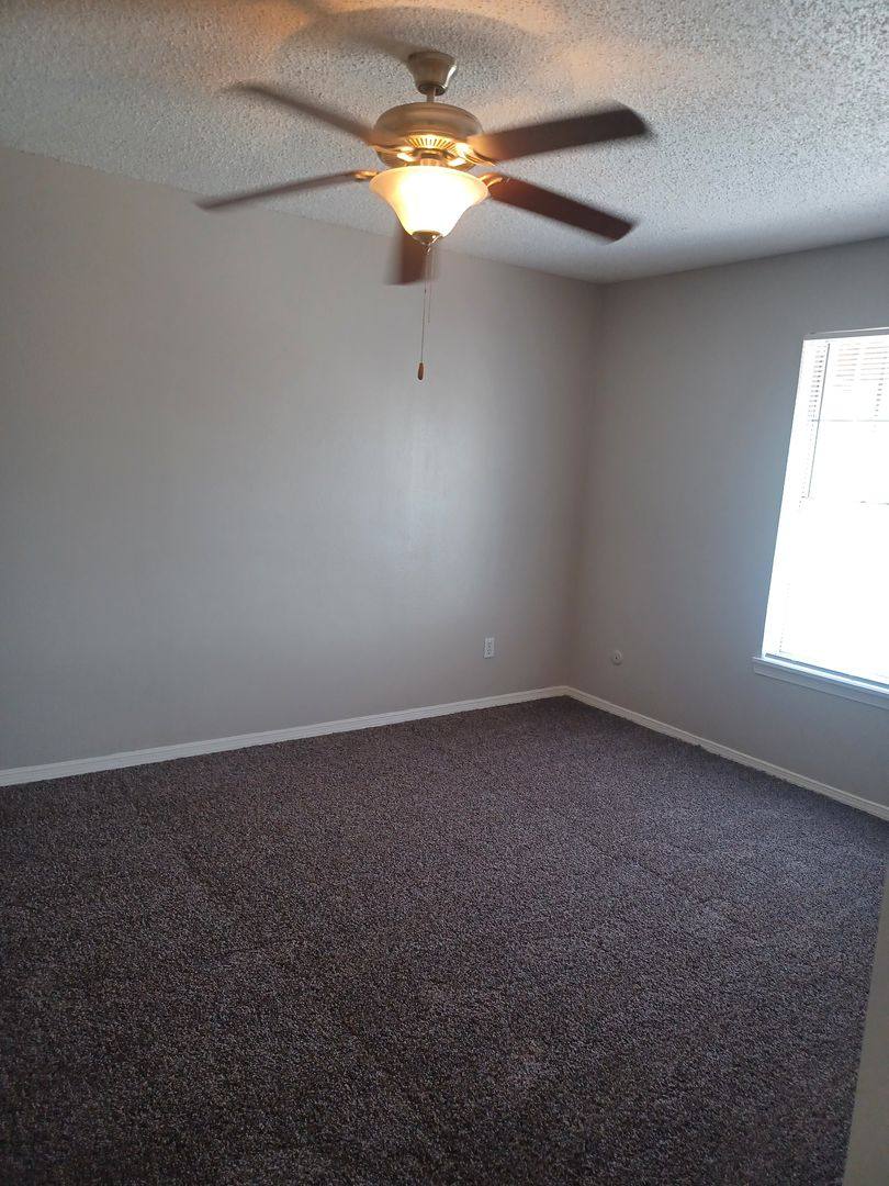 Apartment for rent at 200 Shadow Mountain Dr, El Paso, TX 79912