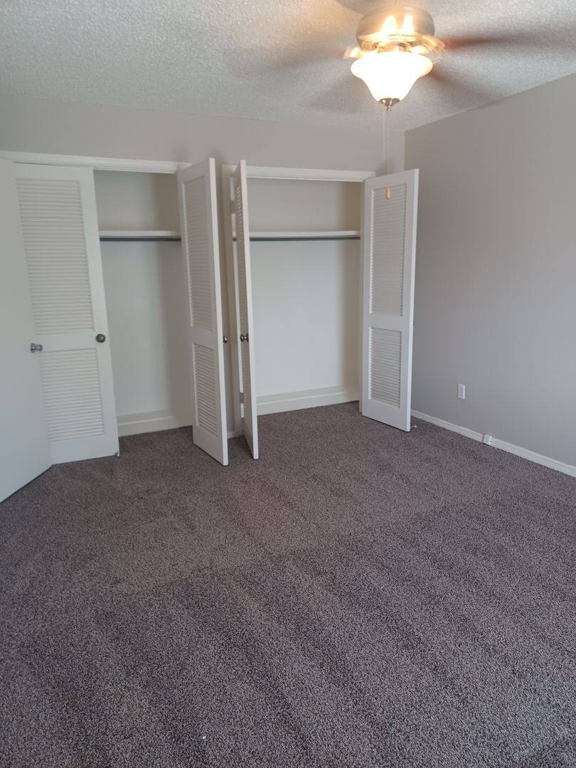 Apartment for rent at 200 Shadow Mountain Dr, El Paso, TX 79912