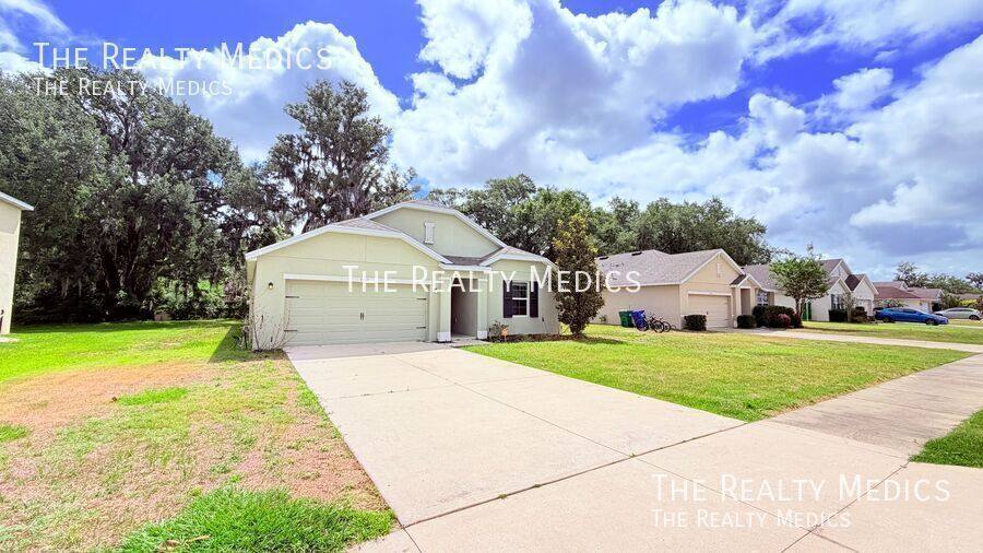 House for rent at 9803 Pepper Tree Place, Wildwood, FL 34785