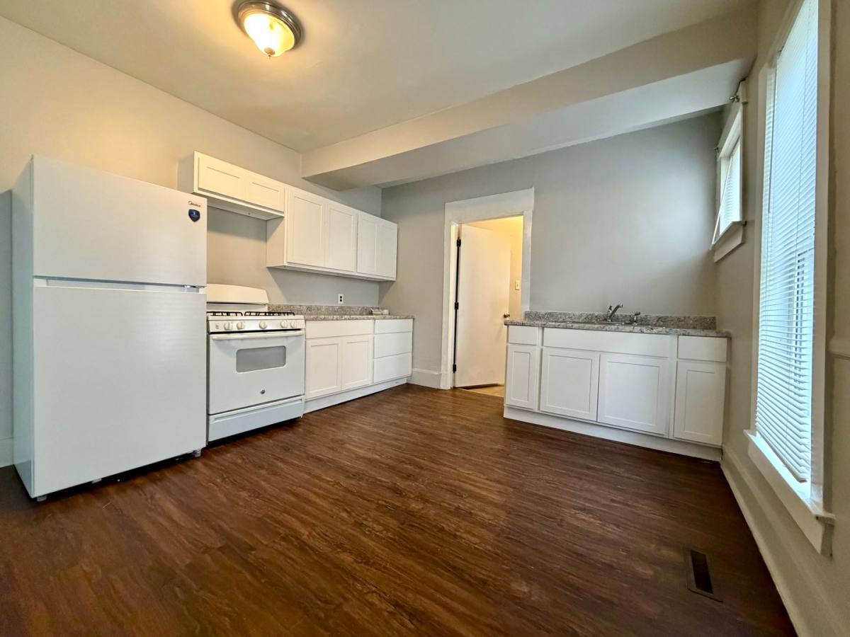Apartment for rent at 1515 Hoyt, Muskegon, MI 49442
