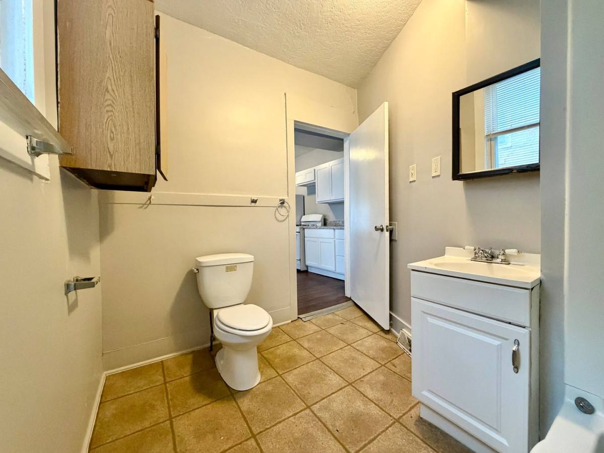 Apartment for rent at 1515 Hoyt, Muskegon, MI 49442