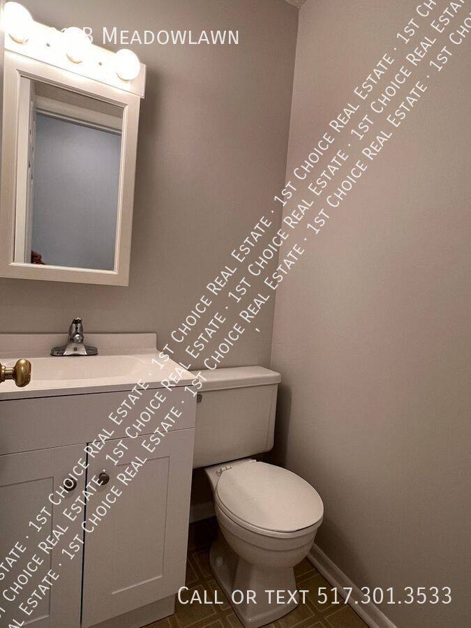 Townhouse for rent at 2191-B Meadowlawn, Holt, MI 48842