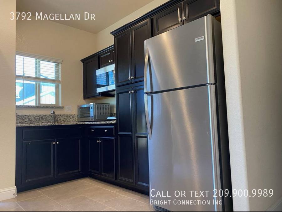 Apartment for rent at 3792 Magellan Dr, Merced, CA 95340