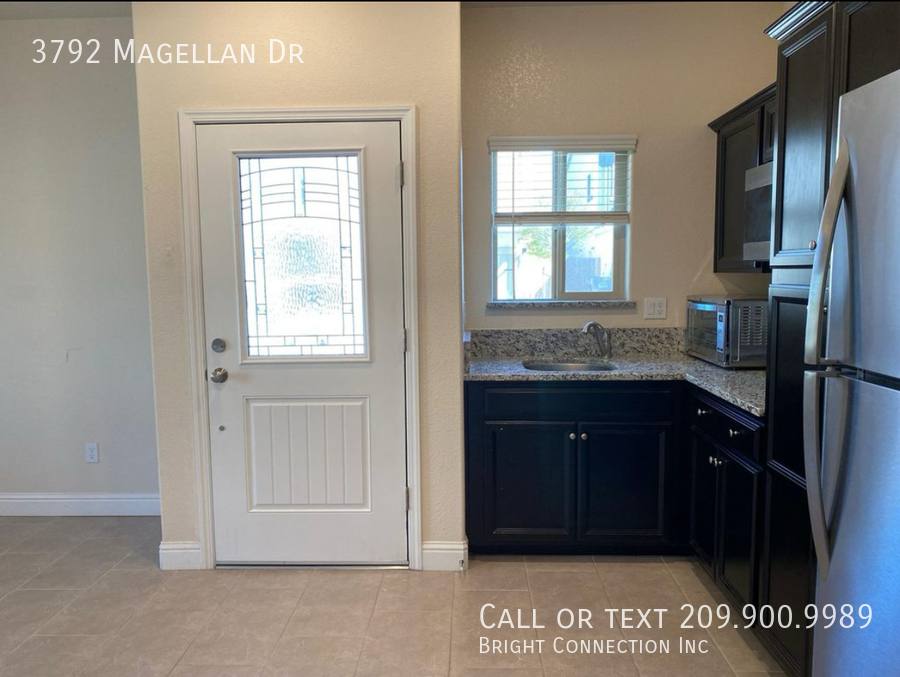 Apartment for rent at 3792 Magellan Dr, Merced, CA 95340