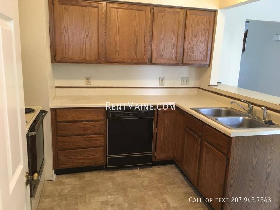 Apartment for rent at 63 Valley View Lane #C, Bangor, ME 04401