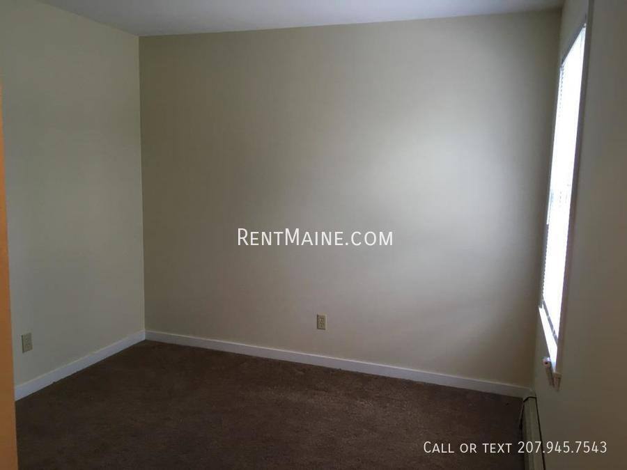 Apartment for rent at 63 Valley View Lane #C, Bangor, ME 04401
