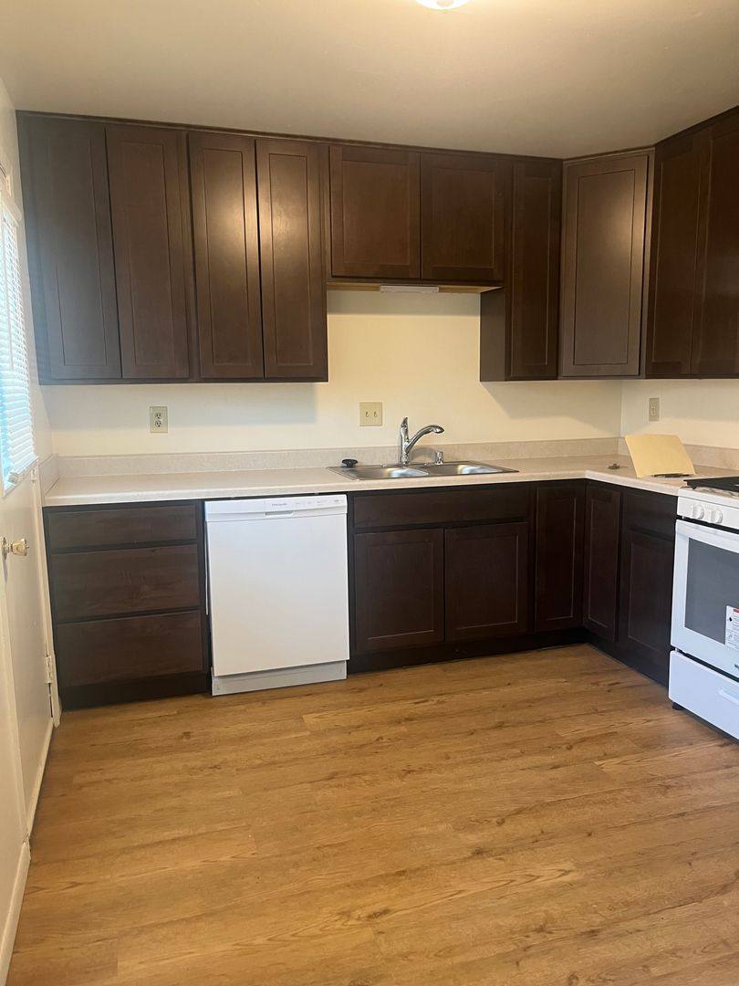 Townhouse for rent at 140 Falls Rd, Grafton, WI 53024