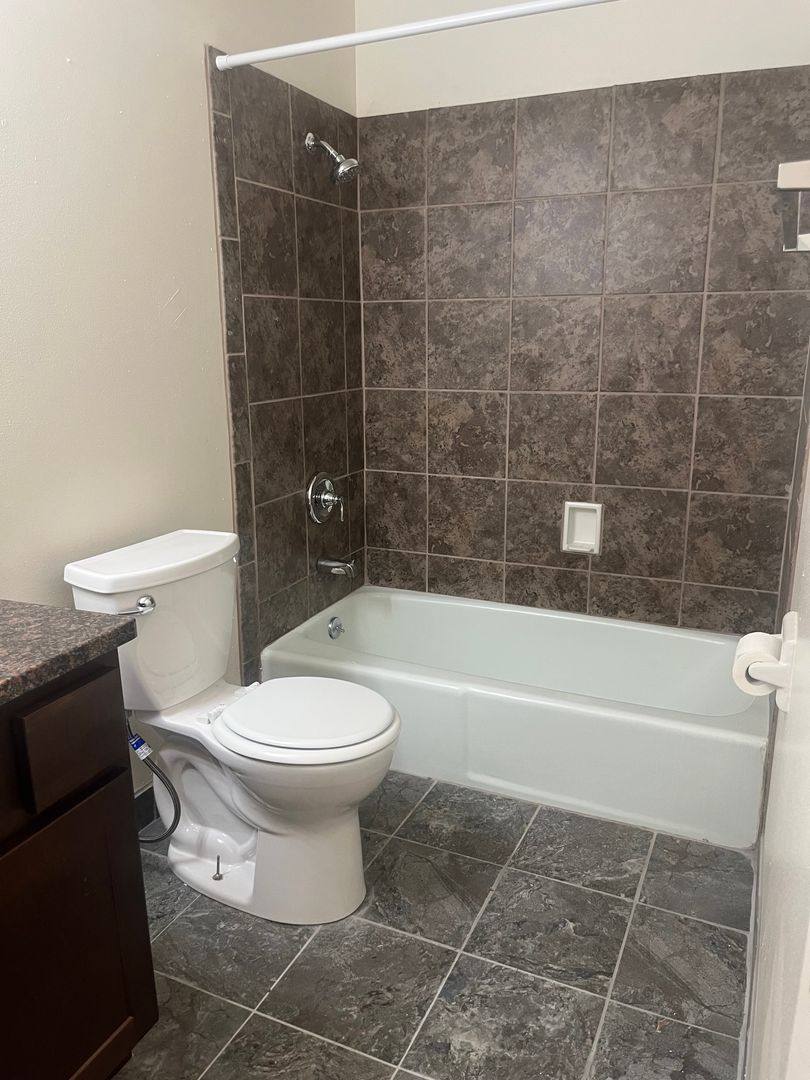 Townhouse for rent at 140 Falls Rd, Grafton, WI 53024