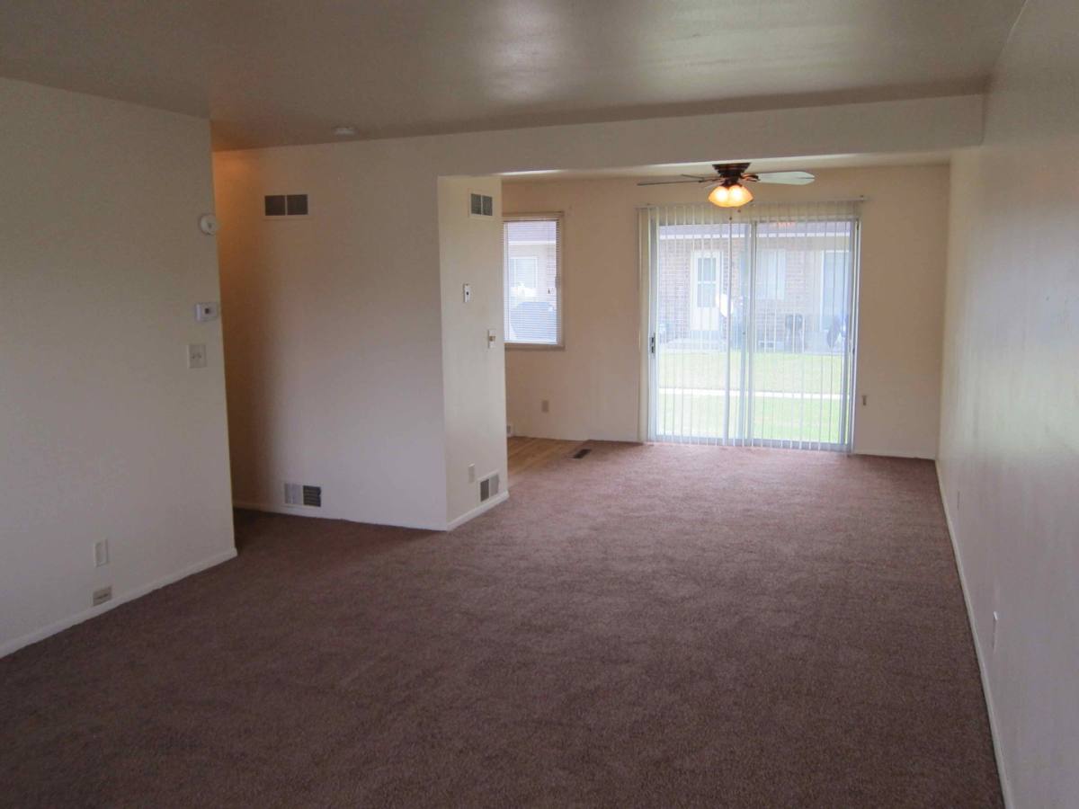 Townhouse for rent at 224 Falls Rd, Grafton, WI 53024