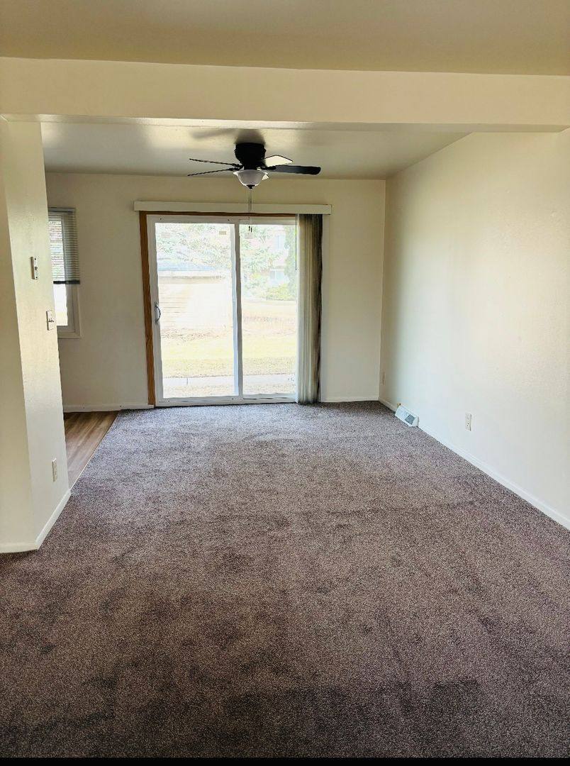 Townhouse for rent at 112 Falls Rd, Grafton, WI 53024