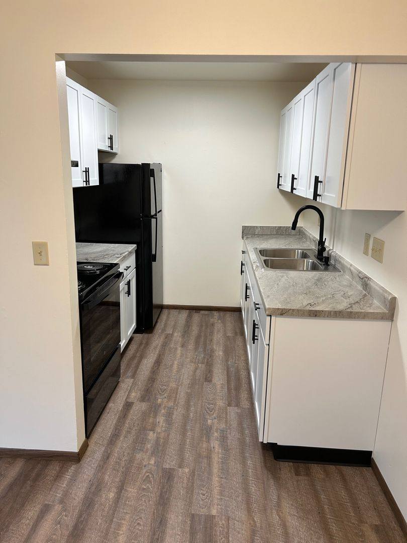 Apartment for rent at 1447 Parkview Terrace, Sheboygan, WI 53081