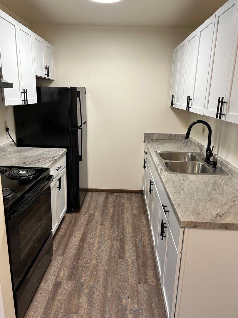 Apartment for rent at 1447 Parkview Terrace, Sheboygan, WI 53081