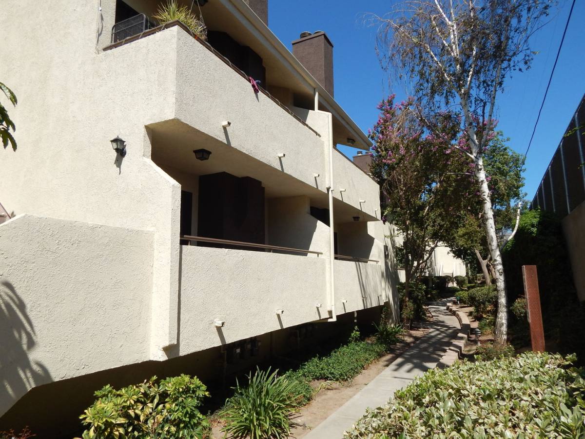 Townhouse for rent at 13825 Beaver St #89, Sylmar, CA 91342