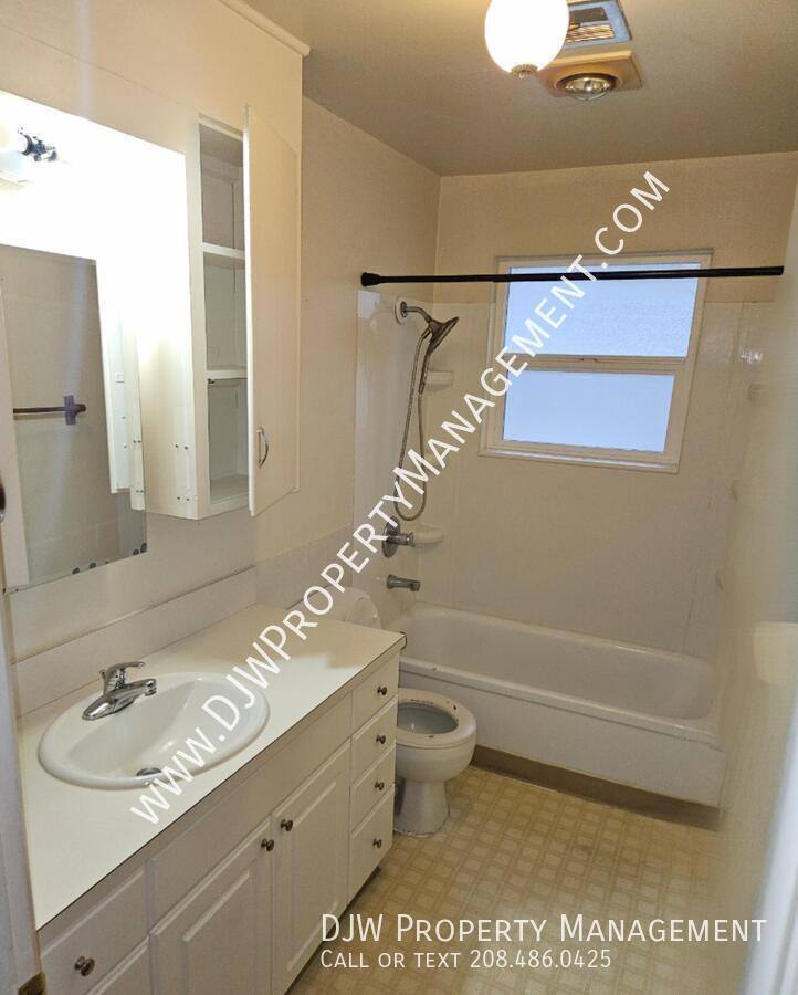 Townhouse for rent at 1627 Martha St, Boise, ID 83706