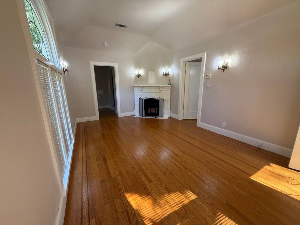 Apartment for rent at 3931 3935 3949 3959 M St, Sacramento, CA 95816