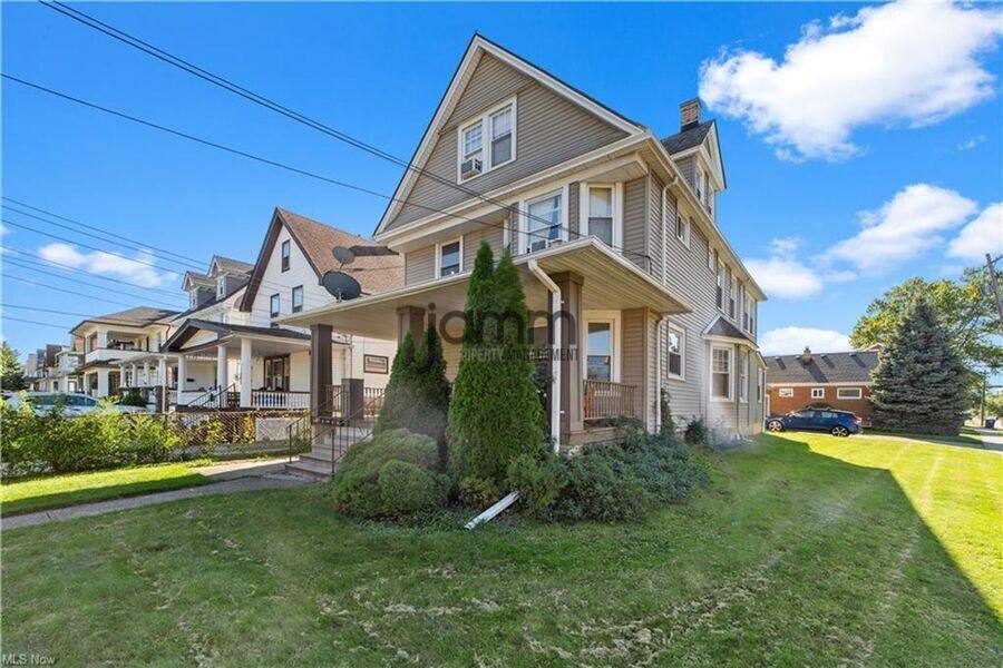 Apartment for rent at 1548 Alameda Ave, Lakewood, OH 44107