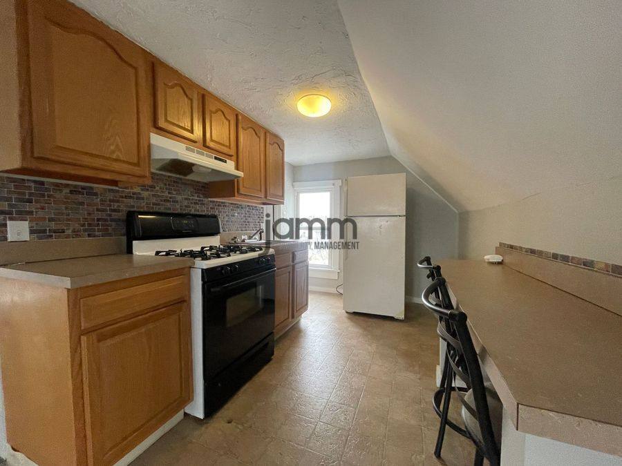 Apartment for rent at 1548 Alameda Ave, Lakewood, OH 44107