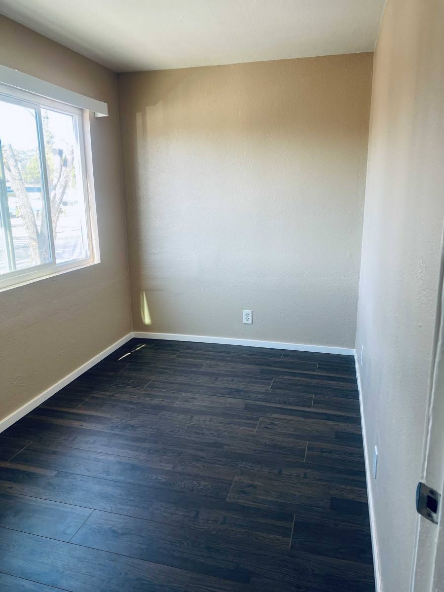 Townhouse for rent at 2124 90th Ave, Oakland, CA 94603