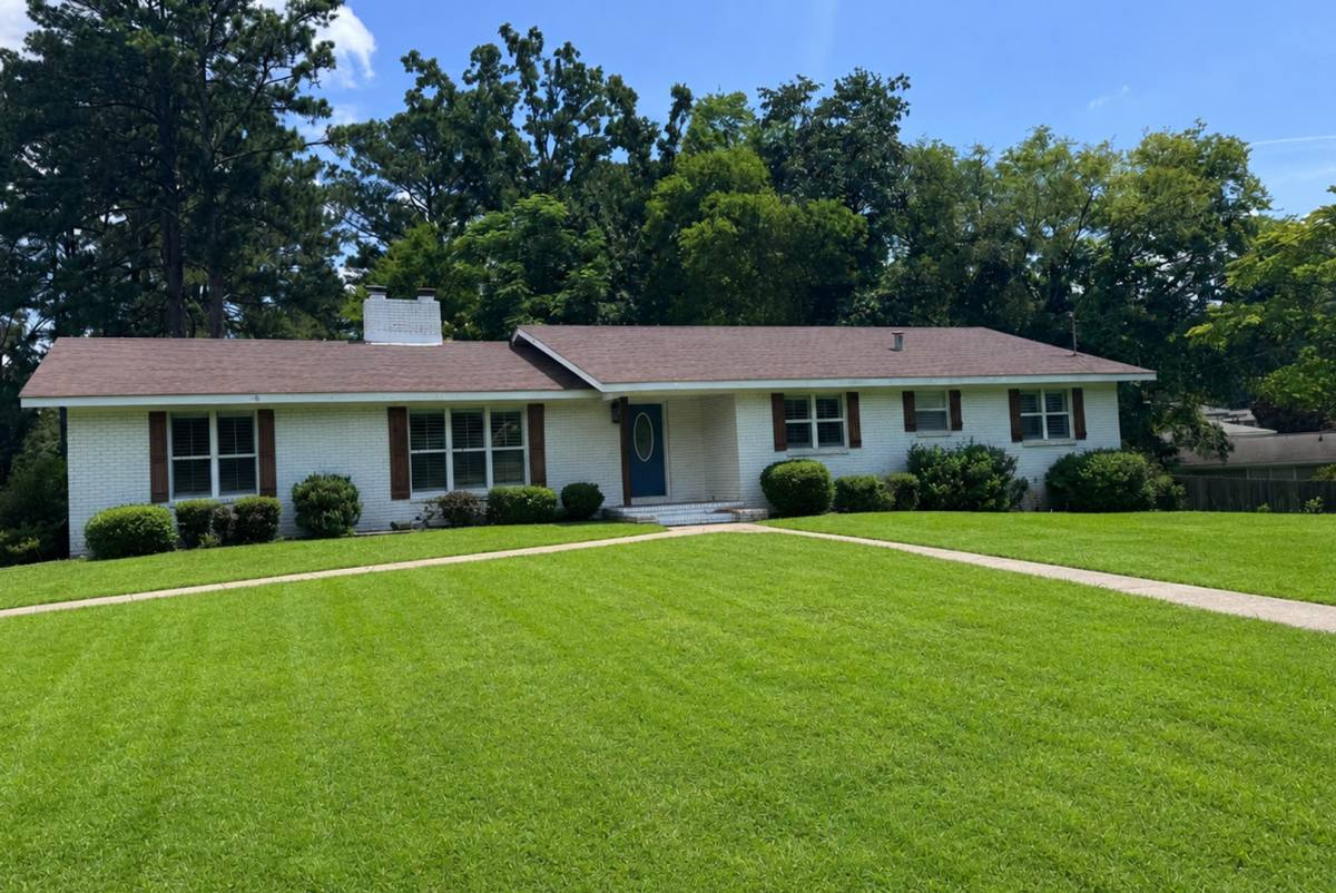 House for rent at 901 Pinedale Rd, Gadsden, AL 35901