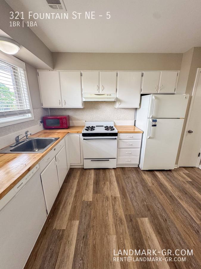 Apartment for rent at 321 Fountain St NE #5, Grand Rapids, MI 49503