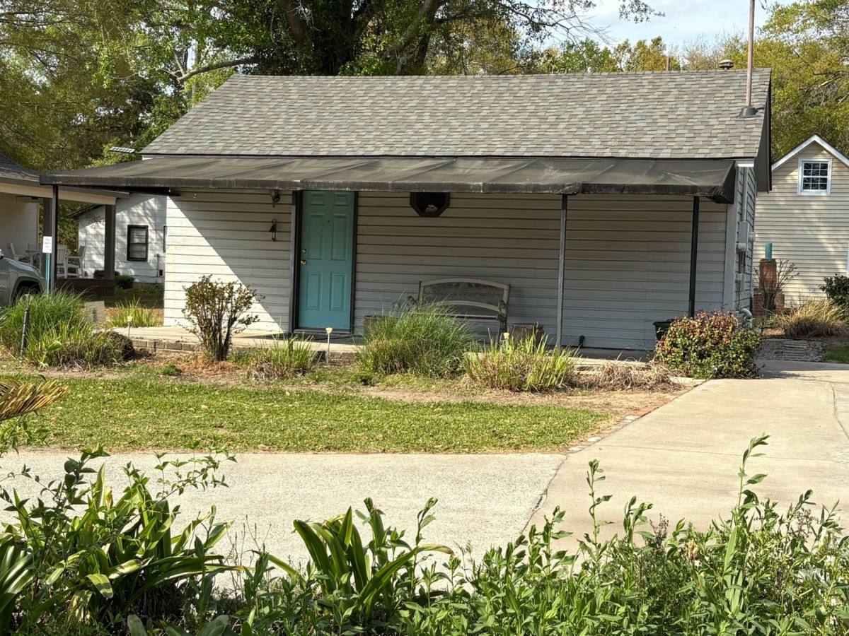 House for rent at 123 S Zetterower Ave, Statesboro, GA 30458
