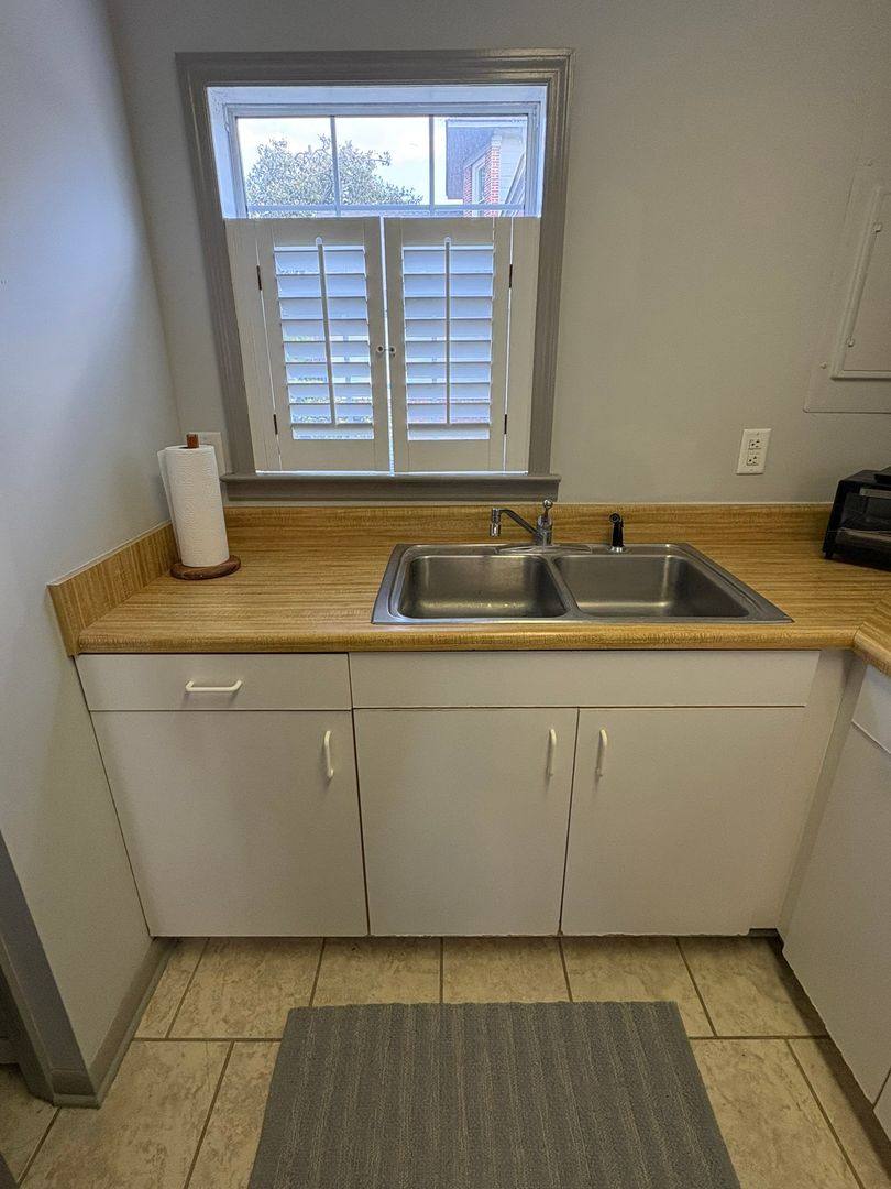 House for rent at 123 S Zetterower Ave, Statesboro, GA 30458