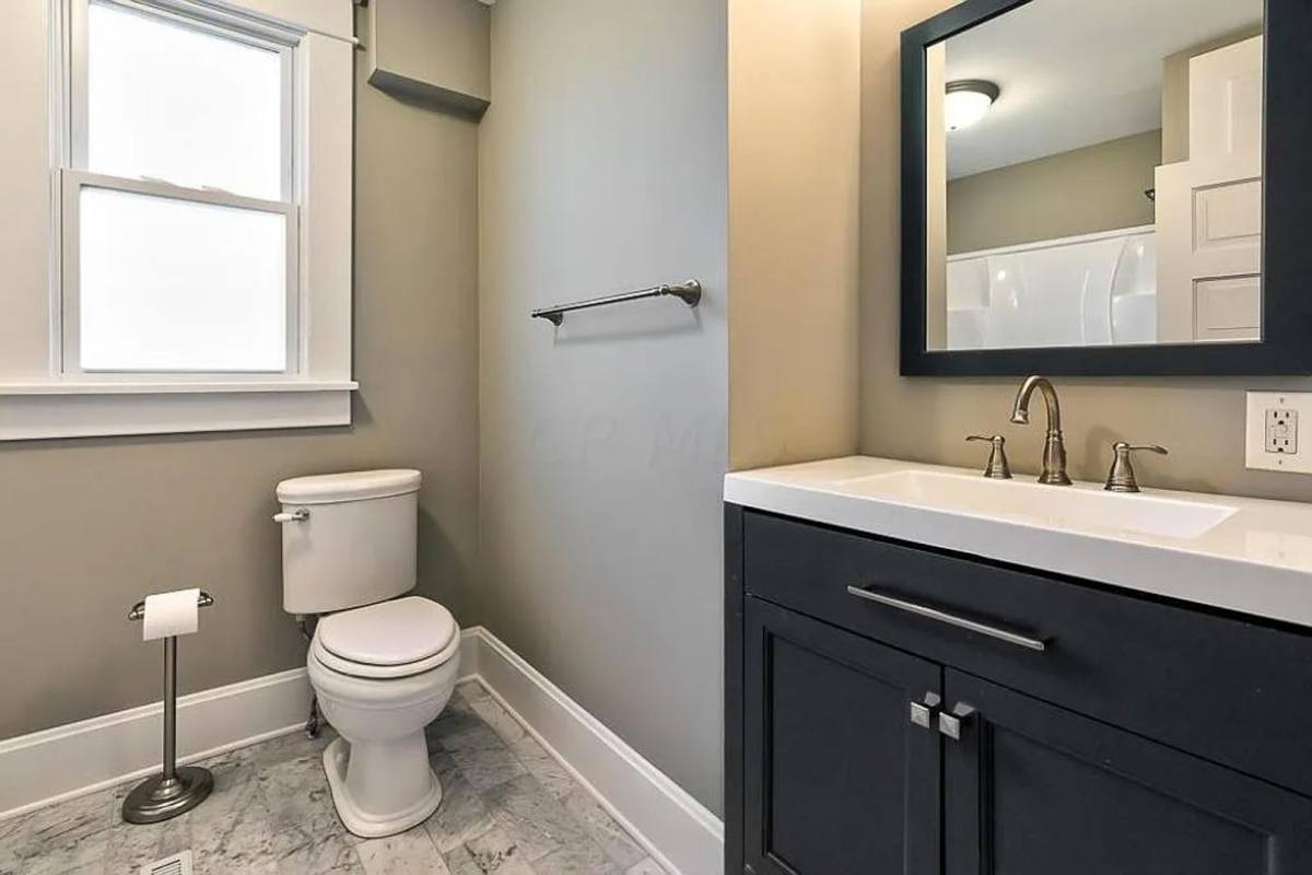 Apartment for rent at 1348 Summit St, Columbus, OH 43201