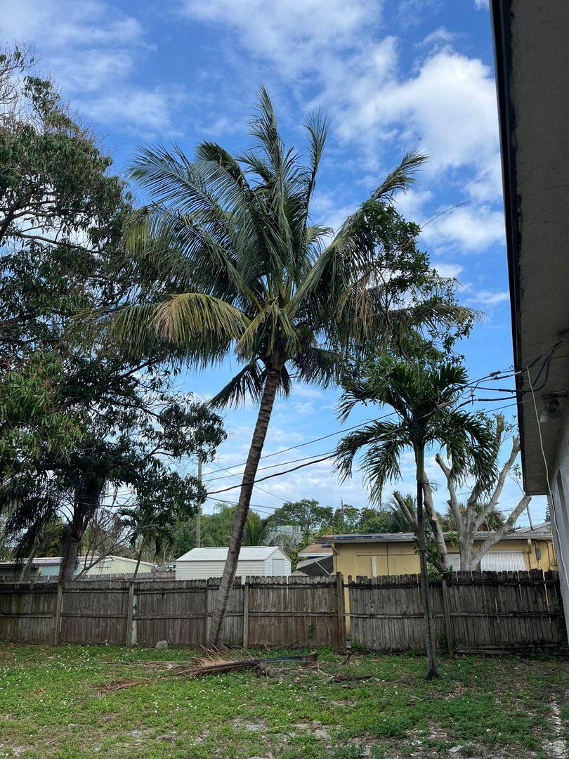 House for rent at 511 W Palm St, Lake Worth, FL 33462