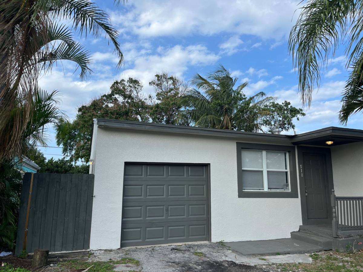 House for rent at 511 W Palm St, Lake Worth, FL 33462