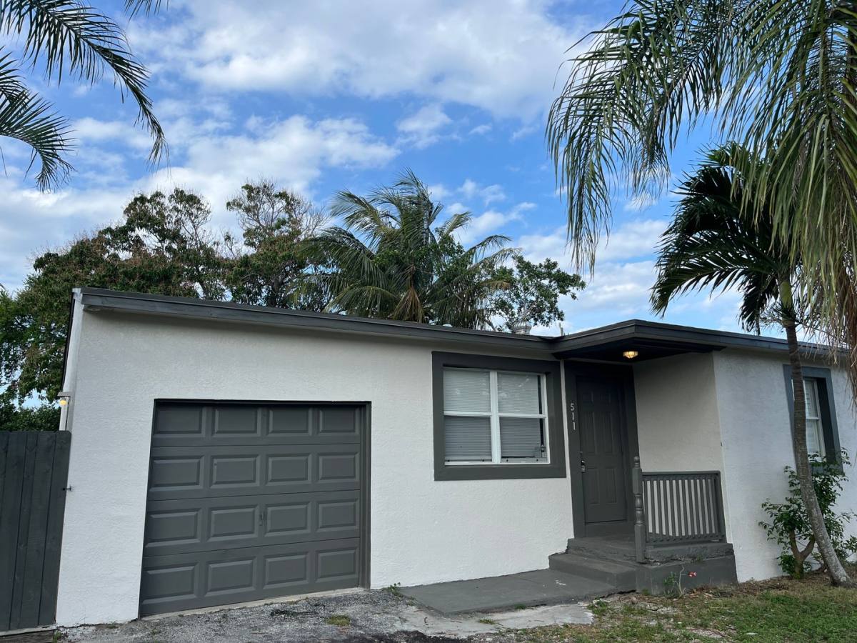 House for rent at 511 W Palm St, Lake Worth, FL 33462