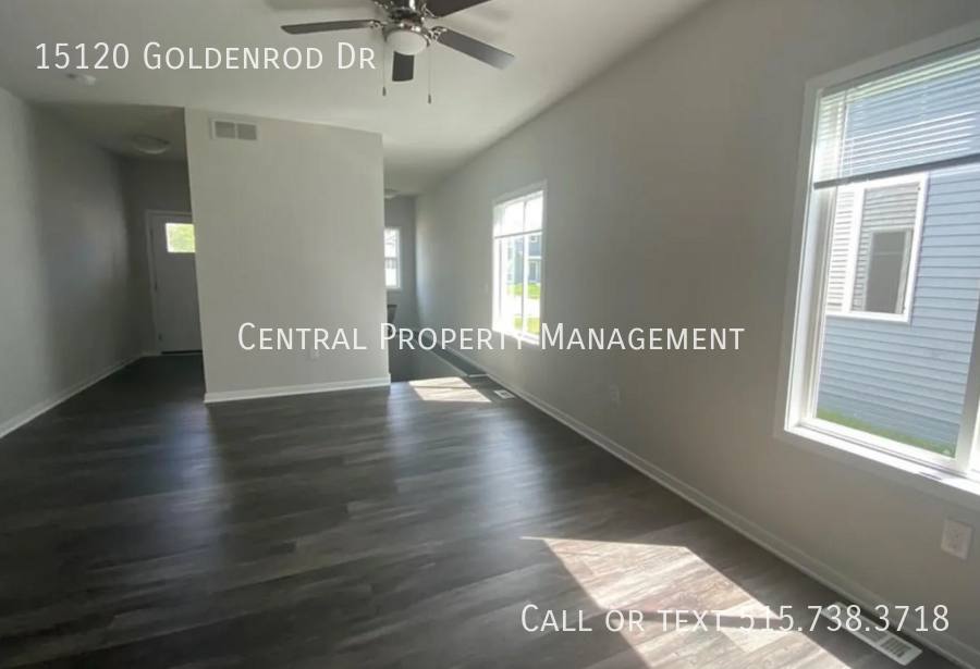House for rent at 15120 Goldenrod Dr, Urbandale, IA 50323