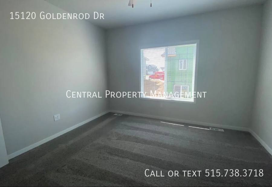 House for rent at 15120 Goldenrod Dr, Urbandale, IA 50323