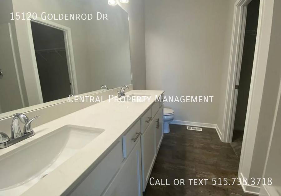 House for rent at 15120 Goldenrod Dr, Urbandale, IA 50323