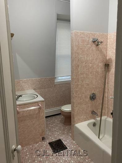 Apartment for rent at 403 Putnam Ave #403-2, Cambridge, MA 02139
