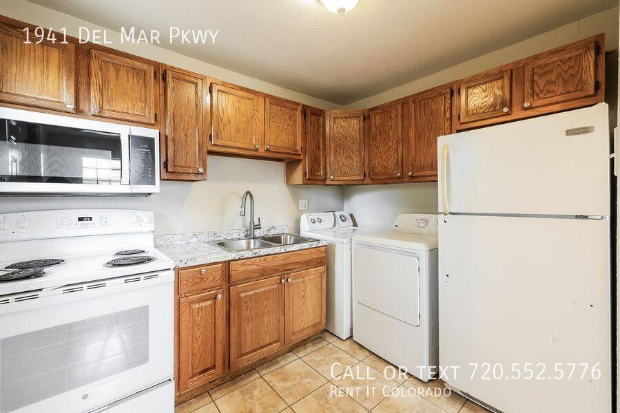 Apartment for rent at 1941 Del Mar Parkway, Aurora, CO 80010