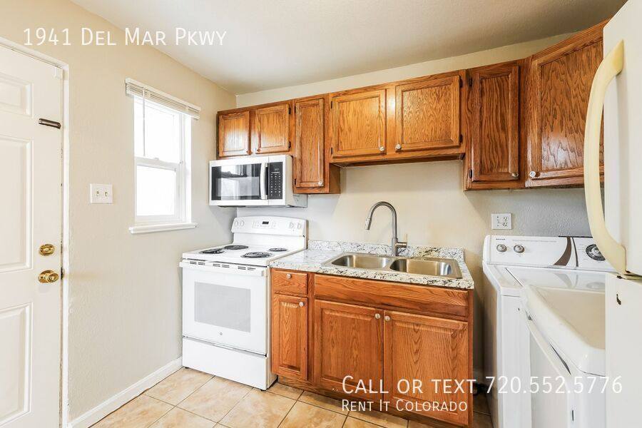 Apartment for rent at 1941 Del Mar Parkway, Aurora, CO 80010