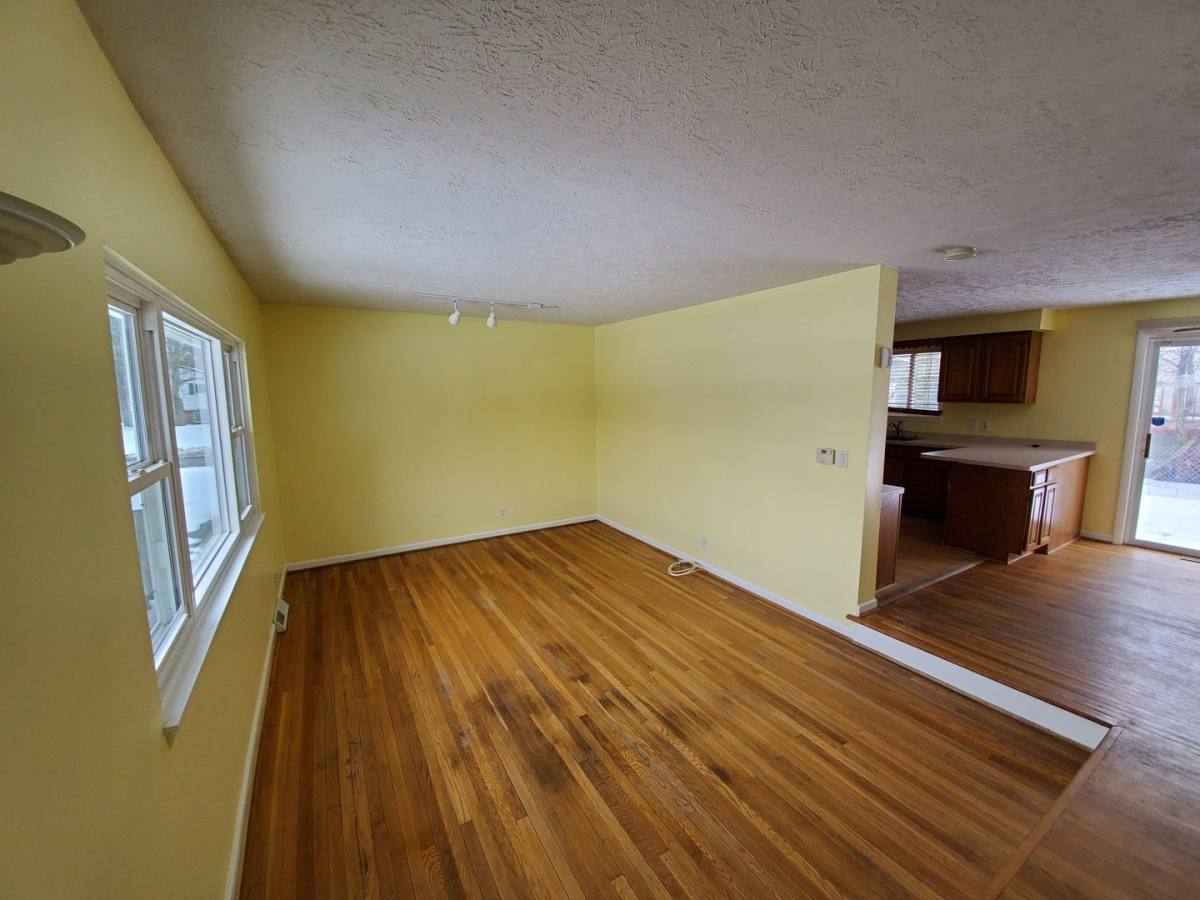 House for rent at 32 Golden Rod Lane, Rochester, NY 14623