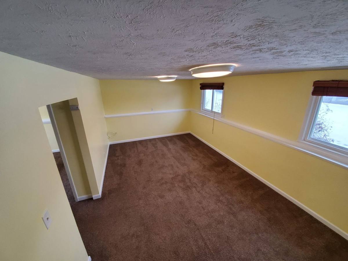 House for rent at 32 Golden Rod Lane, Rochester, NY 14623