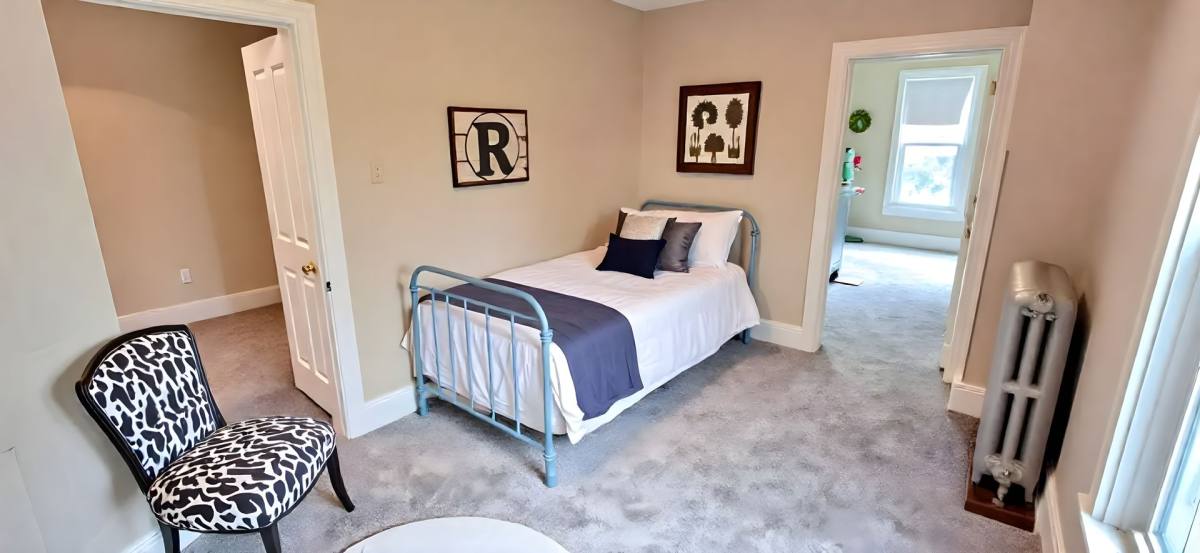 Apartment for rent at 115-117 S Market St, Mount Joy, PA 17552
