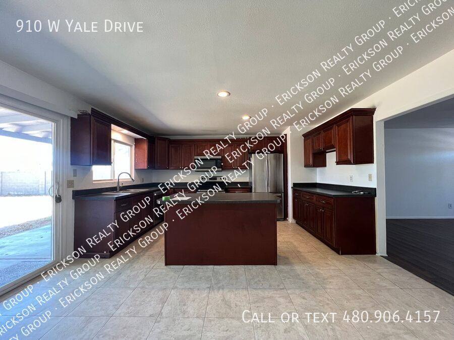 House for rent at 910 W Yale Dr, Tempe, AZ 85283