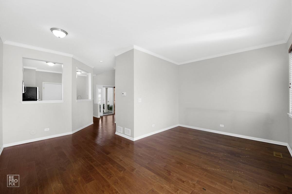 Townhouse for rent at 1353 Longchamps Court, Grayslake, IL 60030