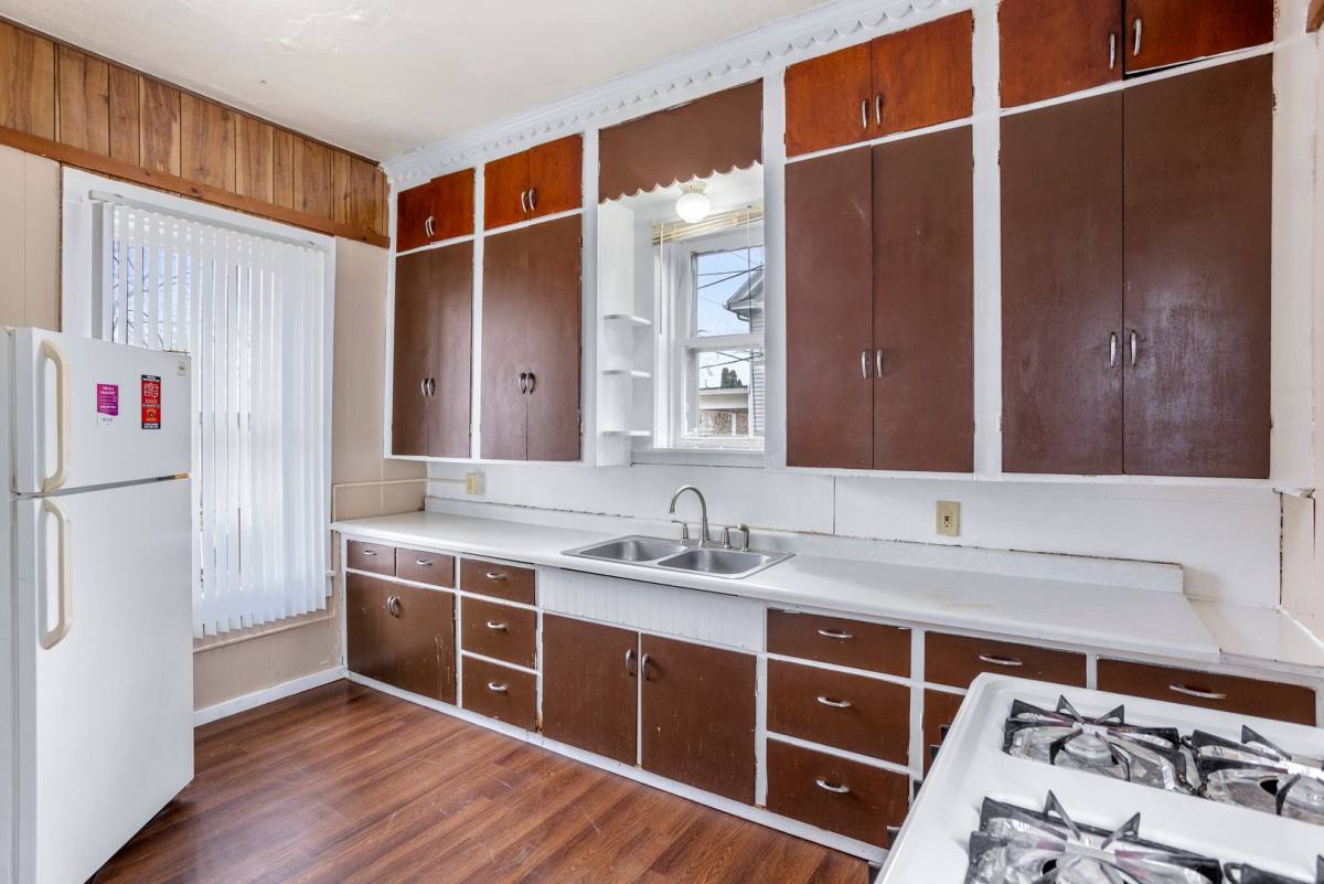 Apartment for rent at 117 W Division St, Fond Du Lac, WI 54935