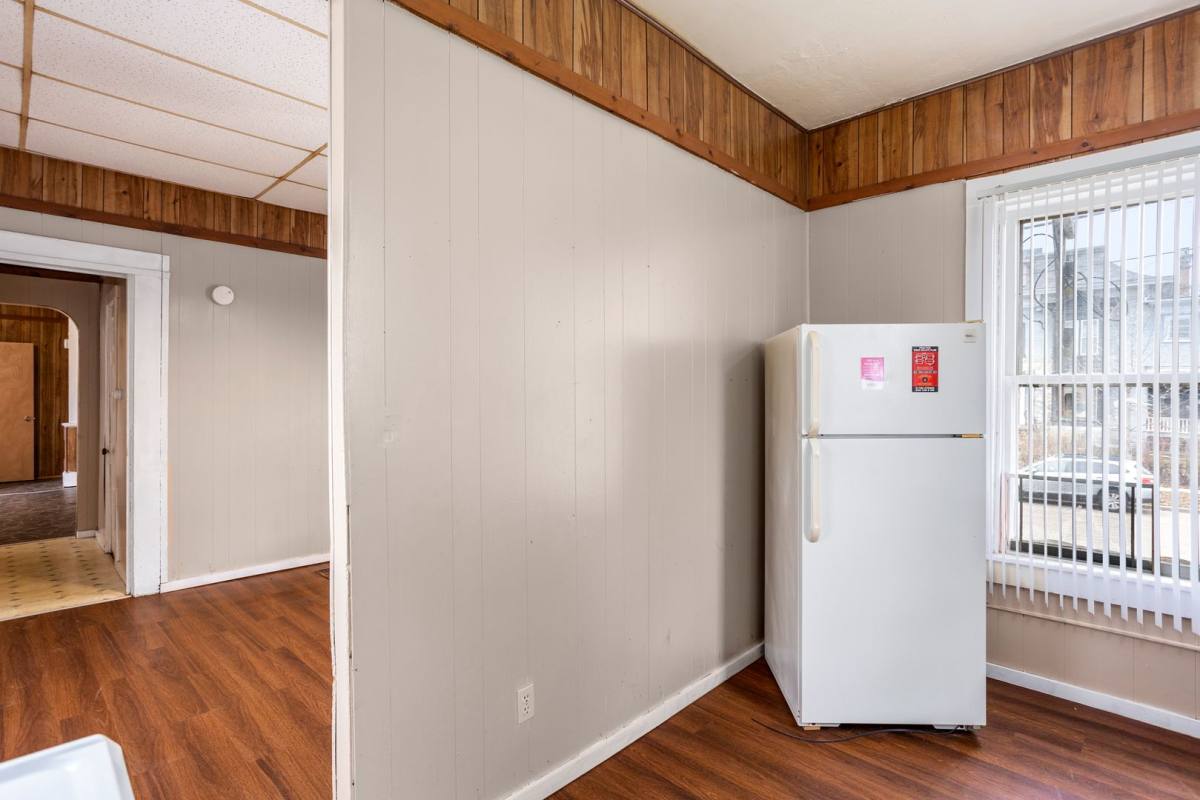 Apartment for rent at 117 W Division St, Fond Du Lac, WI 54935