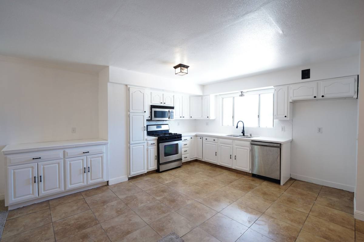 Apartment for rent at 719 Esther Way, Redlands, CA 92373
