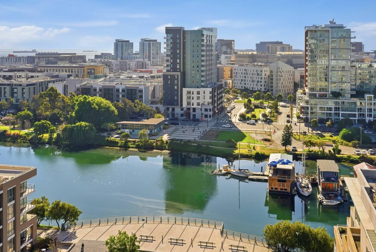 Apartment for rent at 300 Berry St #1008, San Francisco, CA 94158