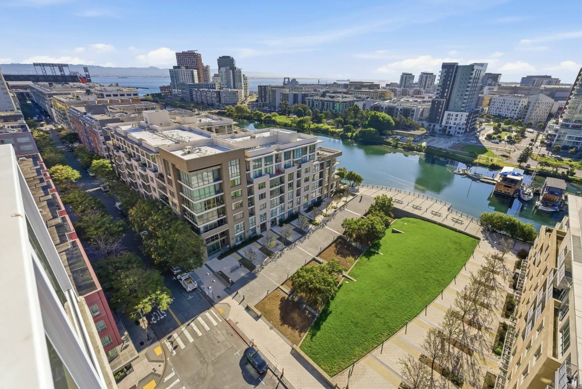 Apartment for rent at 300 Berry St #1008, San Francisco, CA 94158