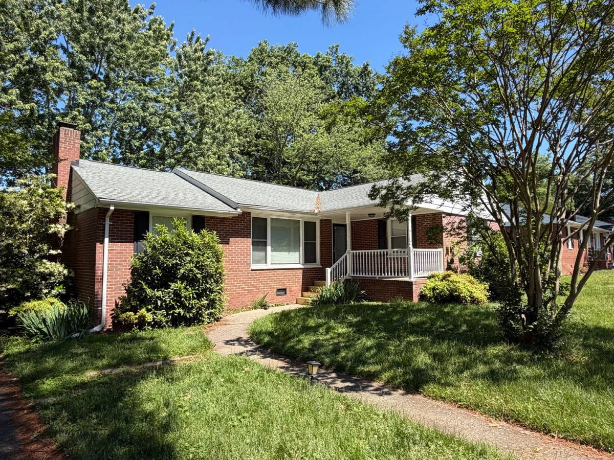 House for rent at 2210 Manlyn Rd, Henrico, VA 23229